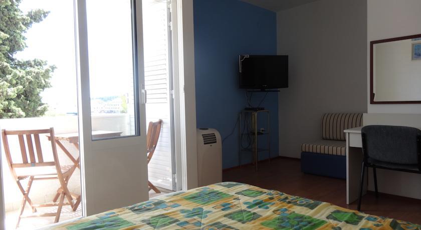 Gina Bed & Breakfast Tisno Extérieur photo
