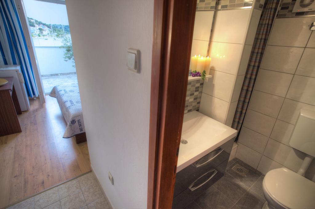Gina Bed & Breakfast Tisno Chambre photo